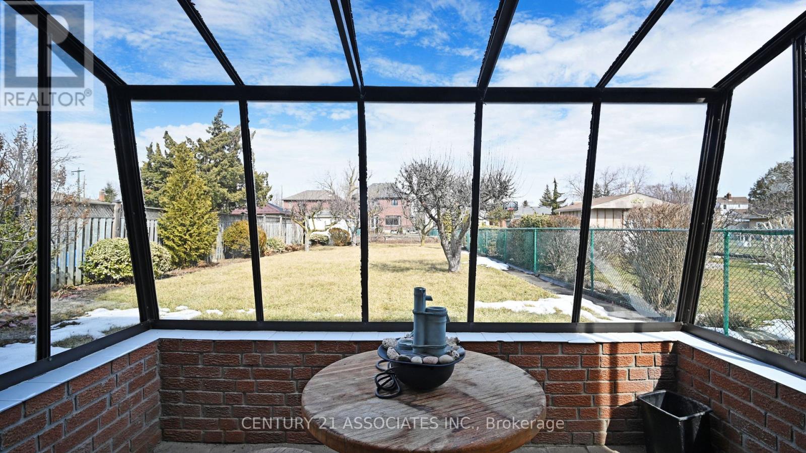 1217 Alexandra Avenue, Mississauga, Ontario  L5E 2A4 - Photo 33 - W12475265