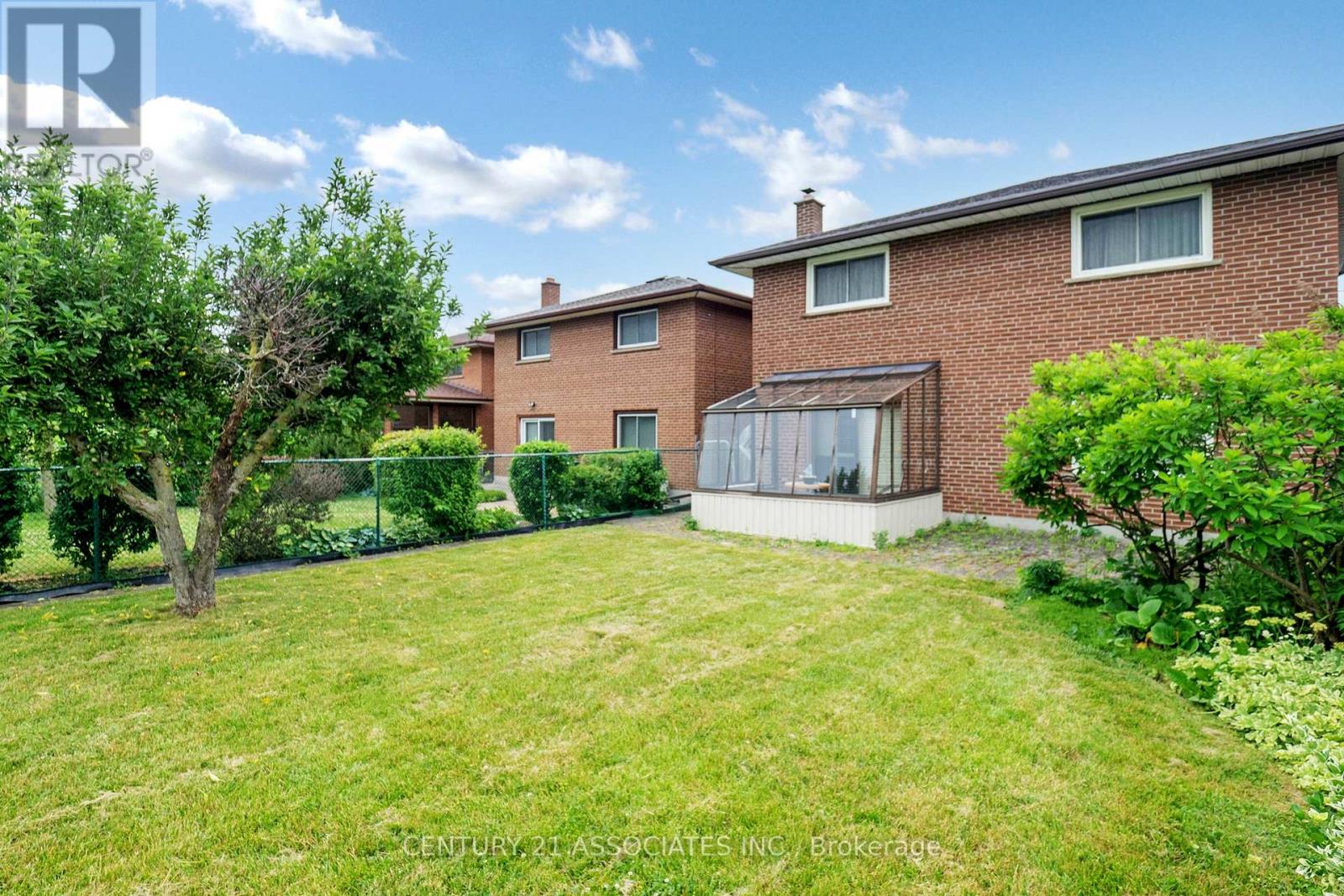1217 Alexandra Avenue, Mississauga, Ontario  L5E 2A4 - Photo 39 - W12475265