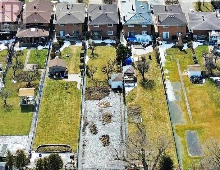 1217 Alexandra Avenue, Mississauga, Ontario  L5E 2A4 - Photo 46 - W12475265