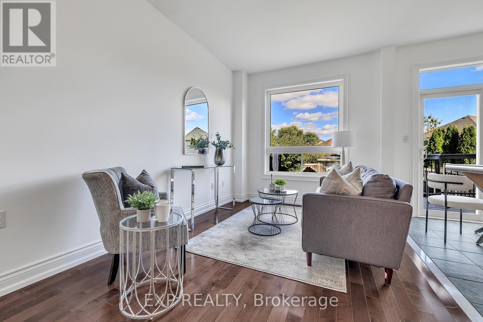 3438 Fountain Park Avenue, Mississauga, Ontario  L5M 7E3 - Photo 11 - W12475273