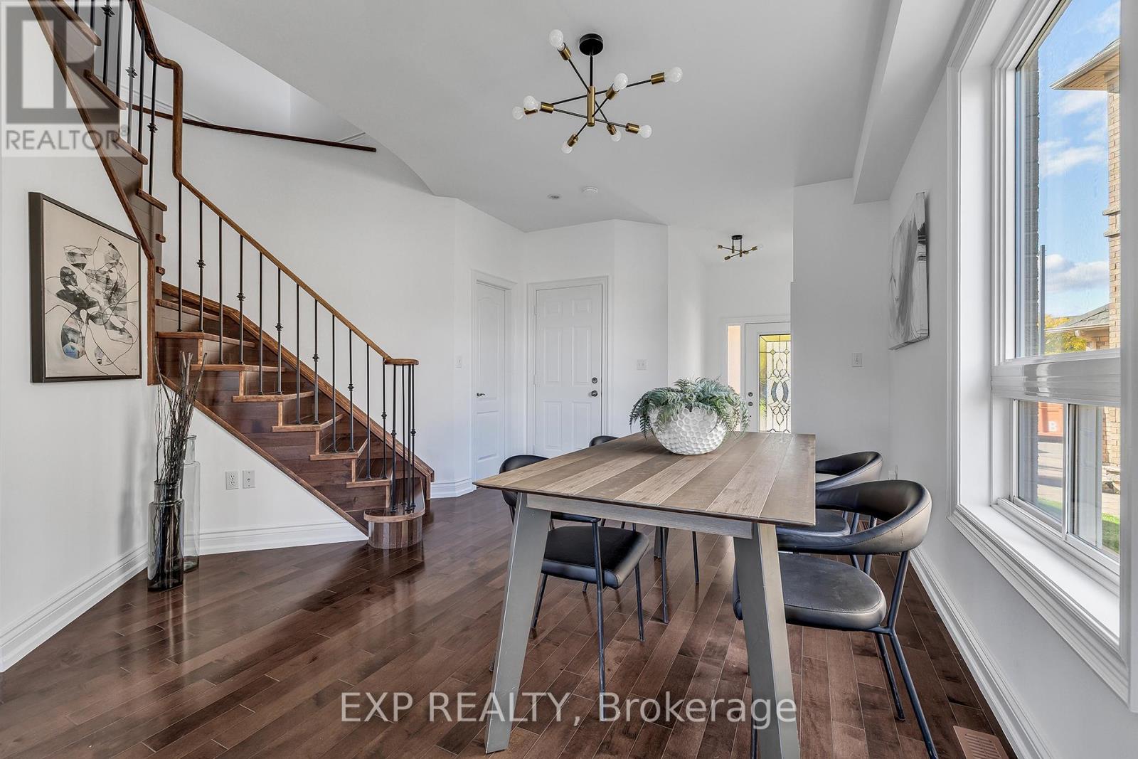 3438 Fountain Park Avenue, Mississauga, Ontario  L5M 7E3 - Photo 15 - W12475273