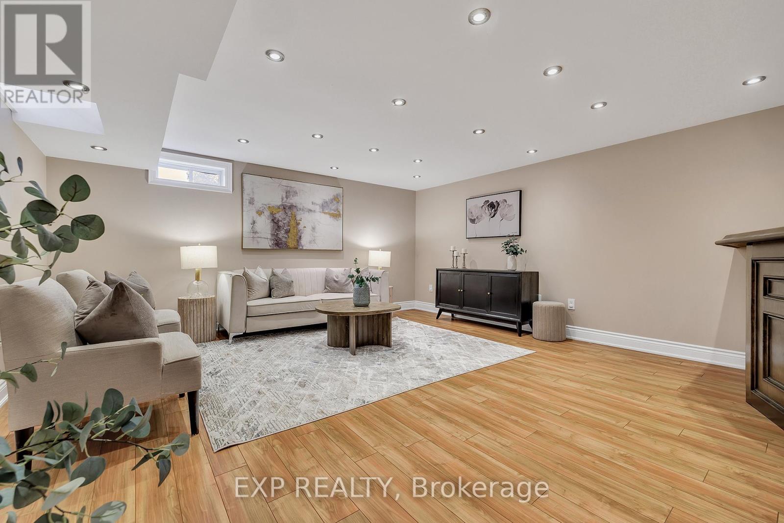 3438 Fountain Park Avenue, Mississauga, Ontario  L5M 7E3 - Photo 29 - W12475273
