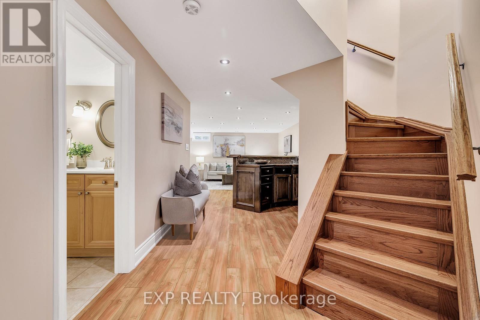 3438 Fountain Park Avenue, Mississauga, Ontario  L5M 7E3 - Photo 31 - W12475273