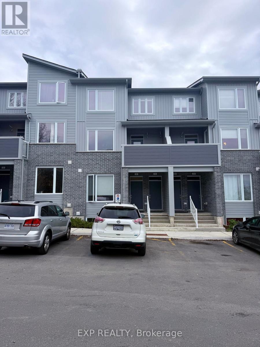 9 - 990 Deveron Crescent, London South, Ontario  N5Z 5C5 - Photo 1 - X12469635