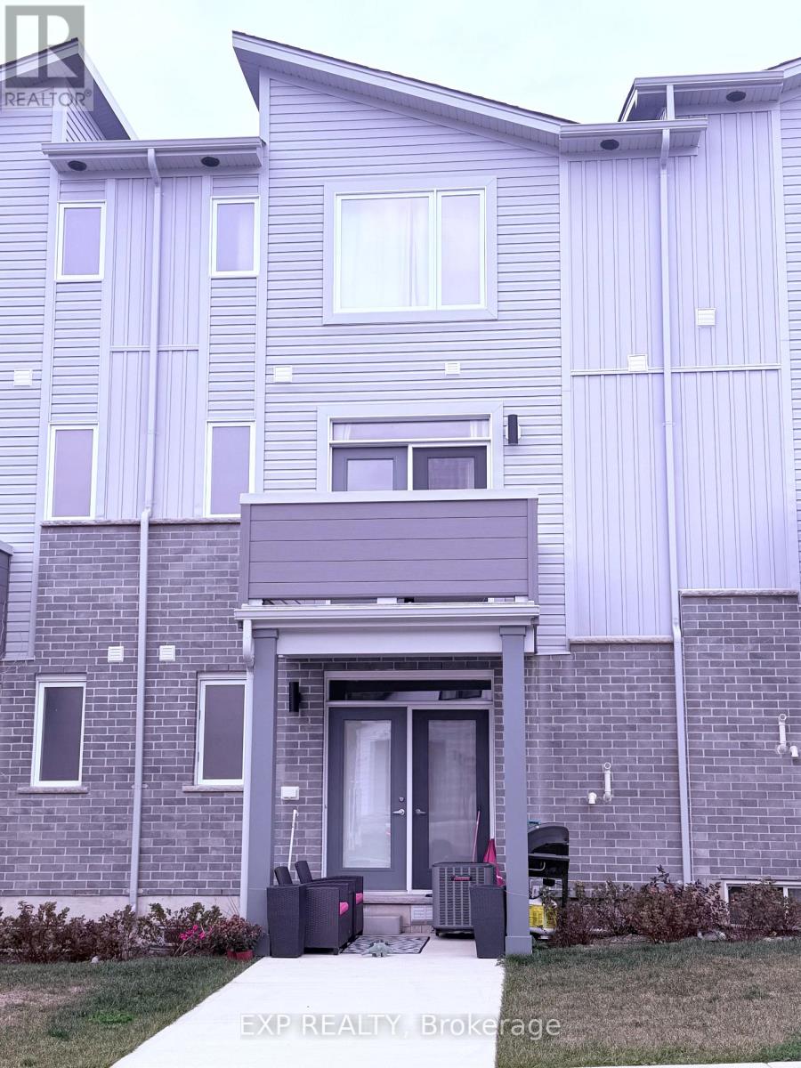9 - 990 Deveron Crescent, London South, Ontario  N5Z 5C5 - Photo 12 - X12469635