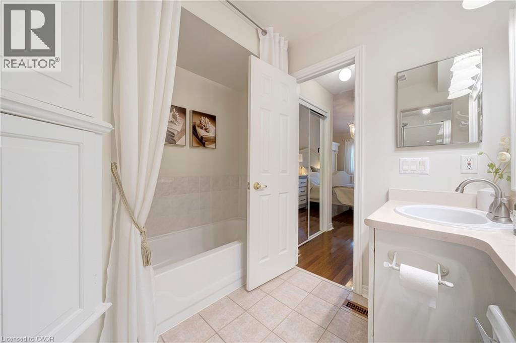 223 Rebecca Street Unit# 16, Oakville, Ontario  L6K 3Y2 - Photo 16 - 40779464