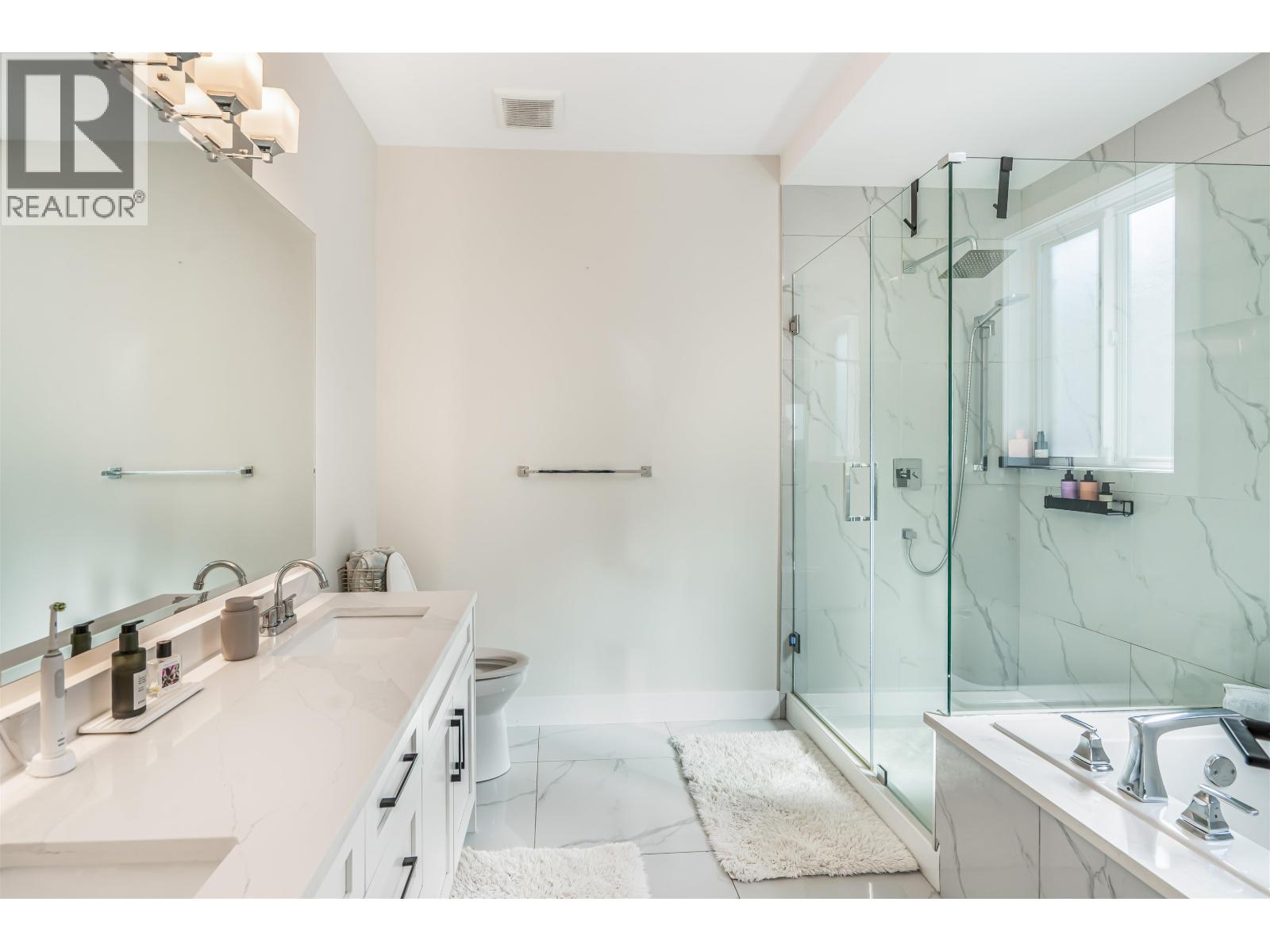 10861 Morrisette Place, Maple Ridge, British Columbia  V2W 1G8 - Photo 16 - R3049766