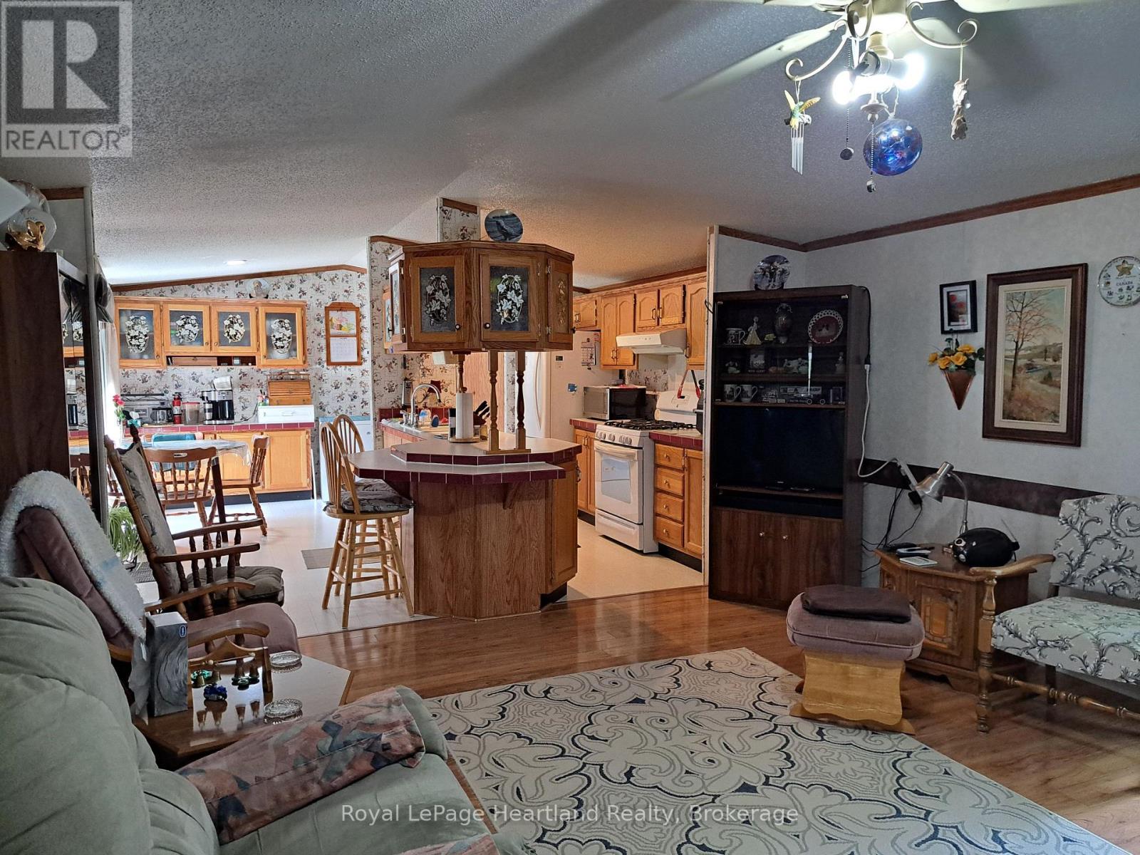 8 - 39461 Dashwood Road, South Huron (Stephen Twp), Ontario  N0M 1W0 - Photo 12 - X12475349