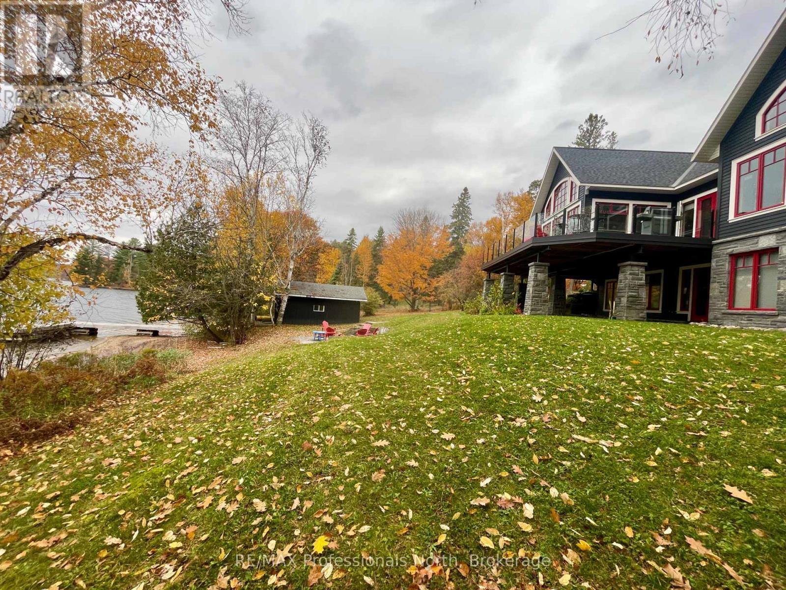 11 Tipper Ln Lane, Huntsville, Ontario  P1H 2J2 - Photo 2 - X12475363