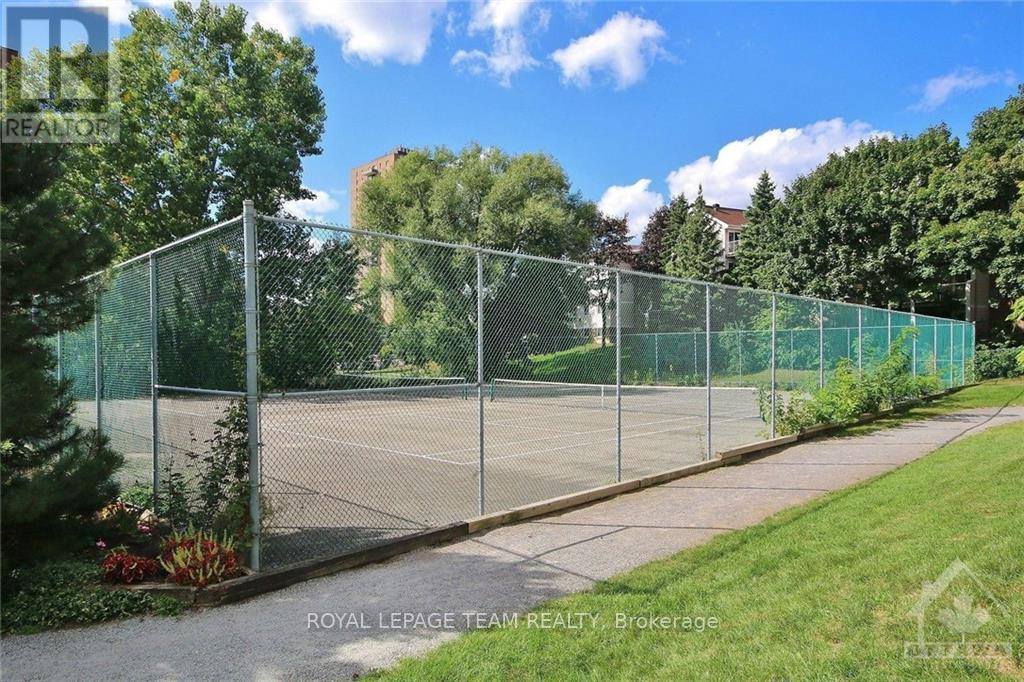 200 - 260 Brittany Drive, Ottawa, Ontario  K1K 4M2 - Photo 17 - X12475328
