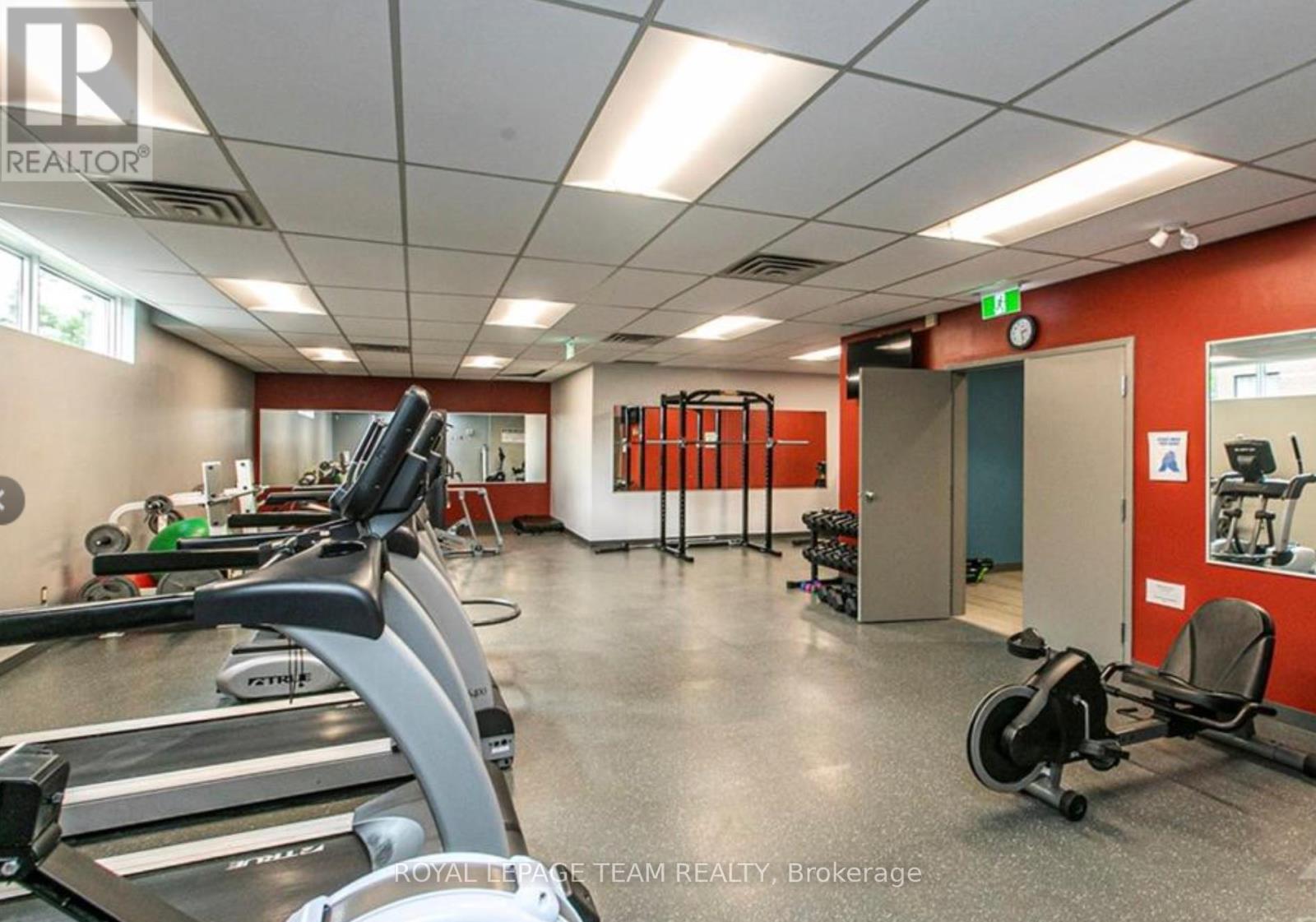200 - 260 Brittany Drive, Ottawa, Ontario  K1K 4M2 - Photo 23 - X12475328