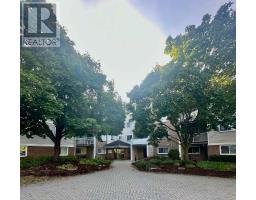 200 - 260 BRITTANY DRIVE, Ottawa, Ontario