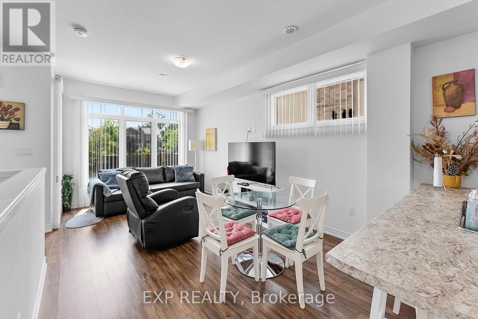 #18 - 5014 Serena Drive, Lincoln (Beamsville), Ontario  L3J 0T2 - Photo 4 - X12475335