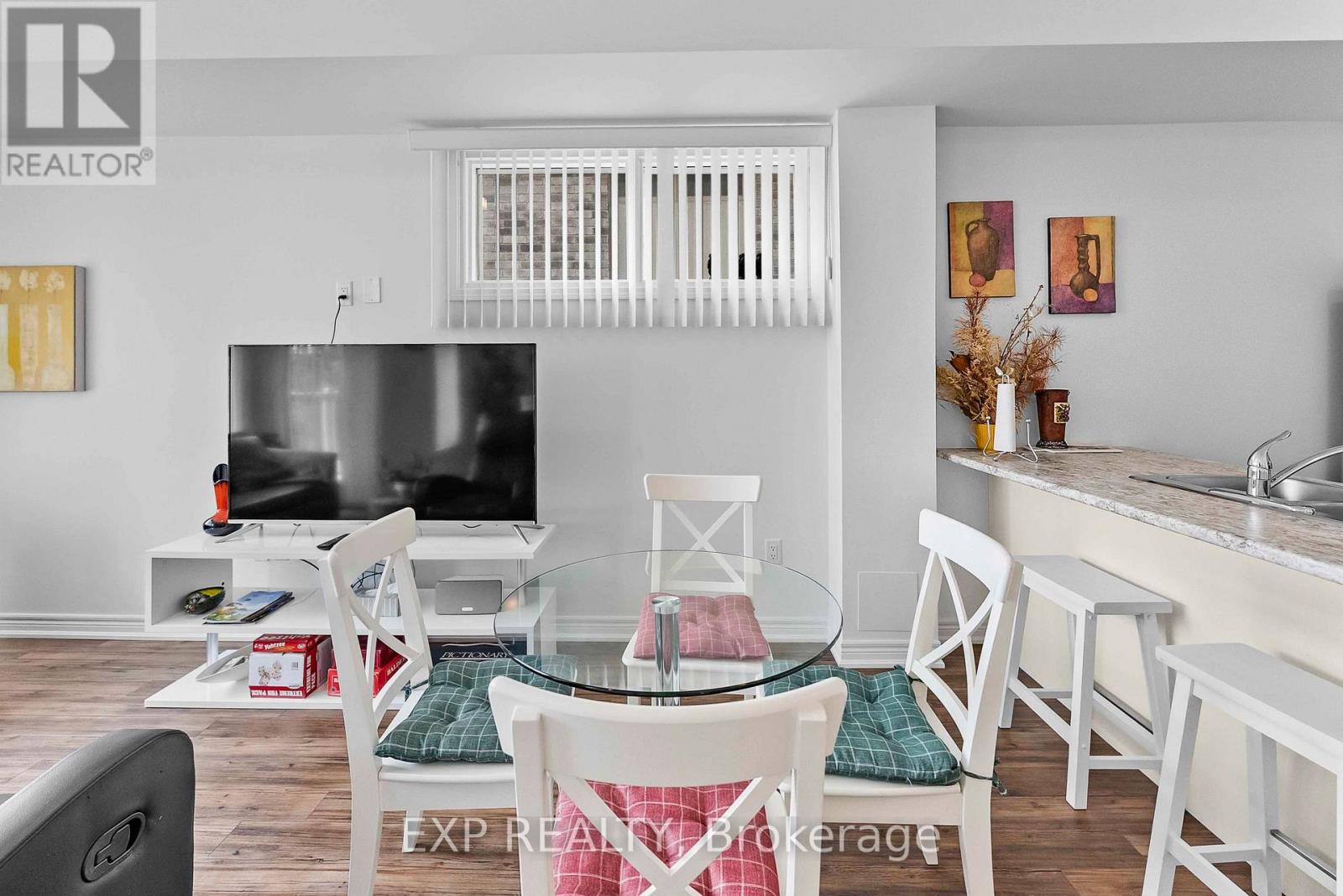 #18 - 5014 Serena Drive, Lincoln (Beamsville), Ontario  L3J 0T2 - Photo 8 - X12475335