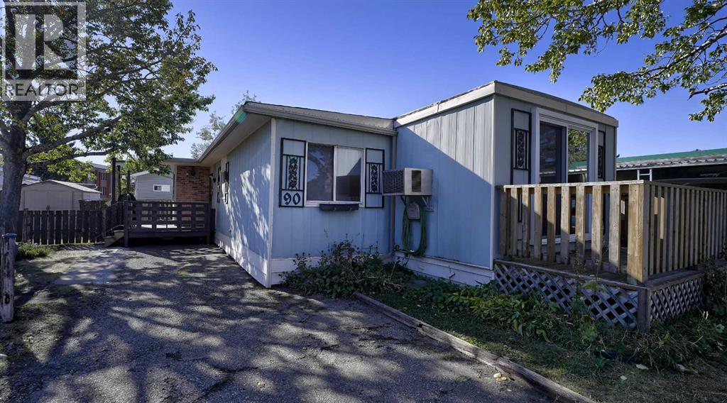 90, 83 3223 Street NW, Calgary, Alberta