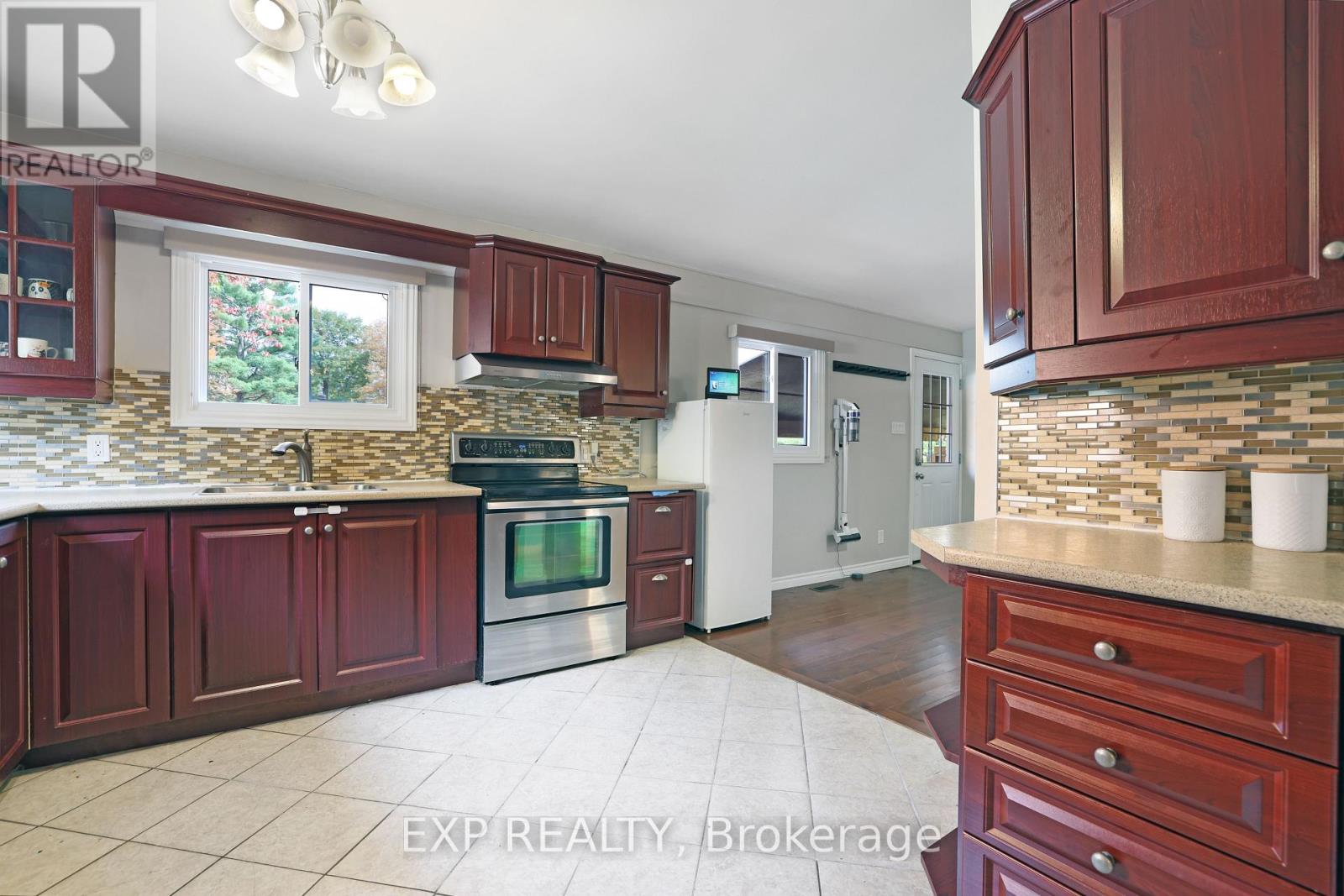 136 Resthaven Avenue, Ottawa, Ontario  K0A 3M0 - Photo 16 - X12475244