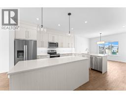99 Raven Point SE Rangeview