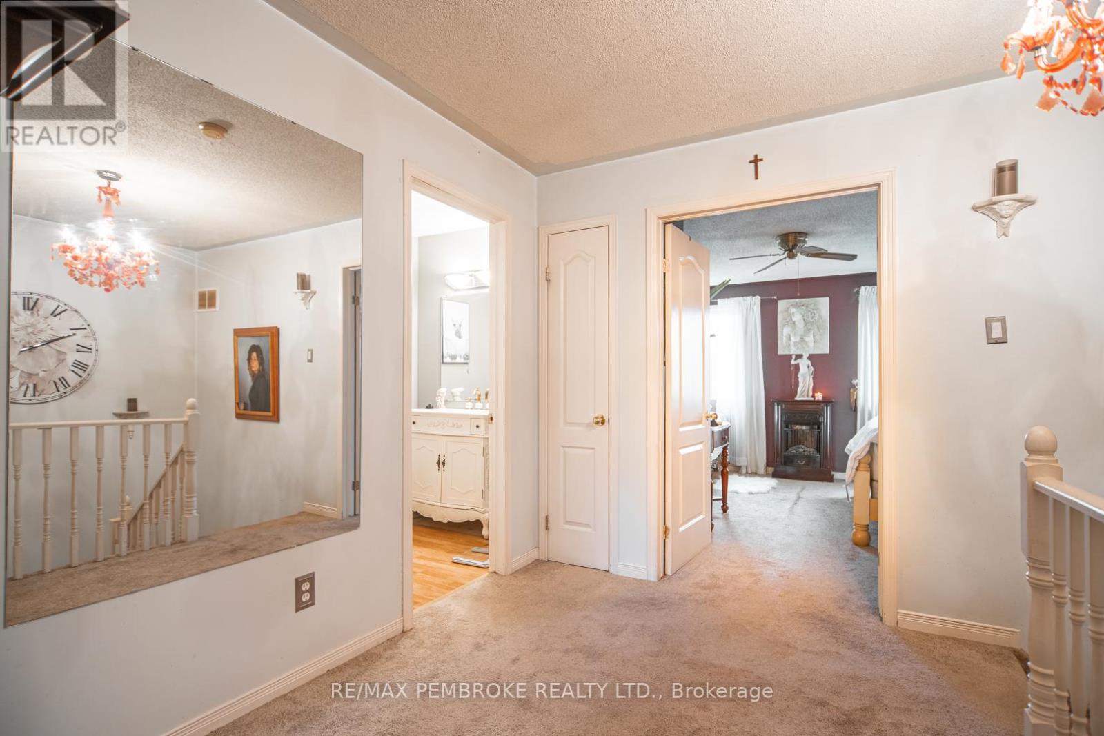 33 Vermont Meadows, Petawawa, Ontario  K8H 3N4 - Photo 17 - X12475323