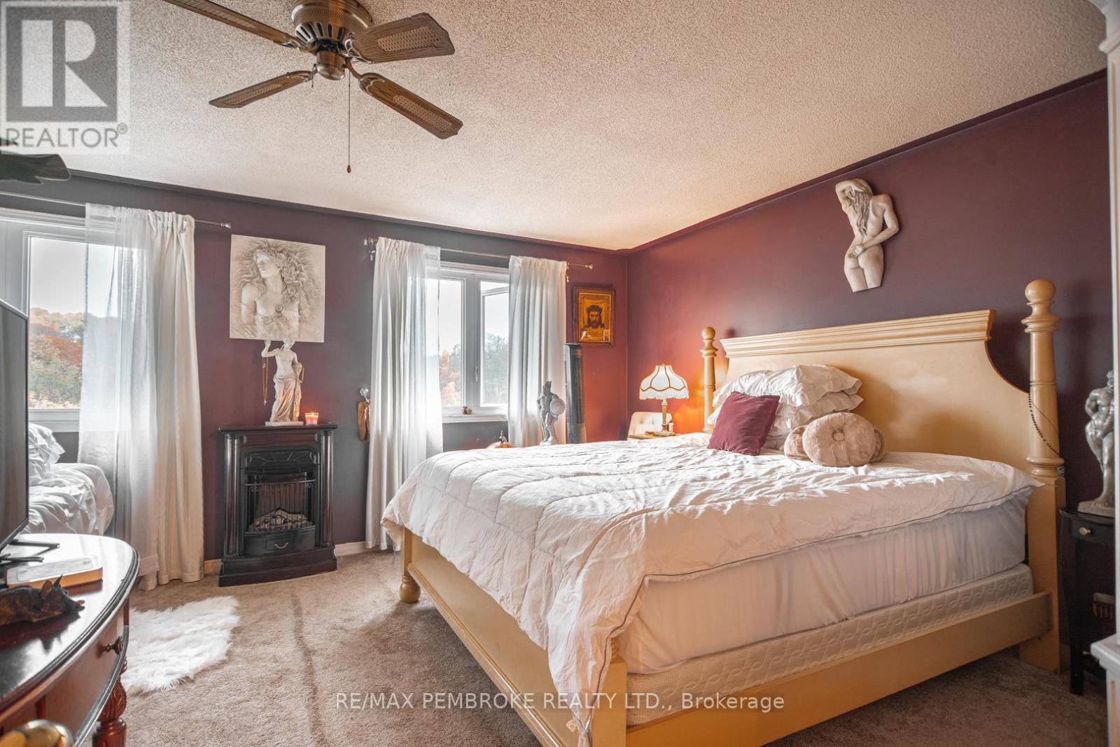 33 Vermont Meadows, Petawawa, Ontario  K8H 3N4 - Photo 19 - X12475323