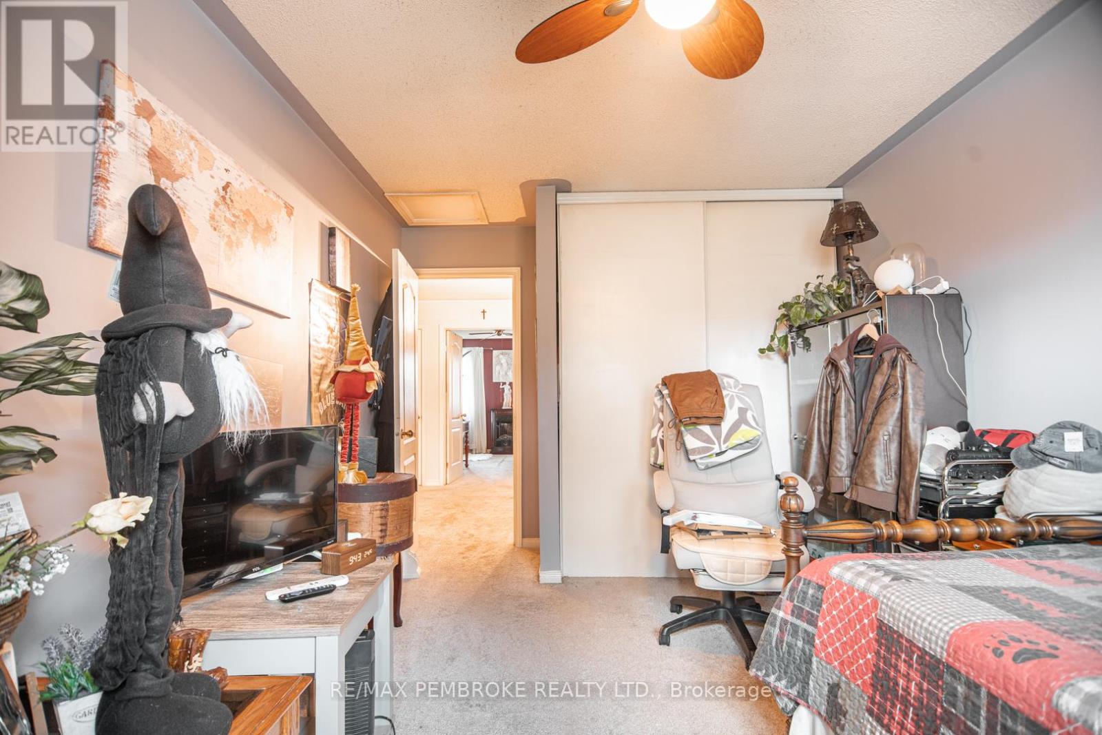33 Vermont Meadows, Petawawa, Ontario  K8H 3N4 - Photo 25 - X12475323