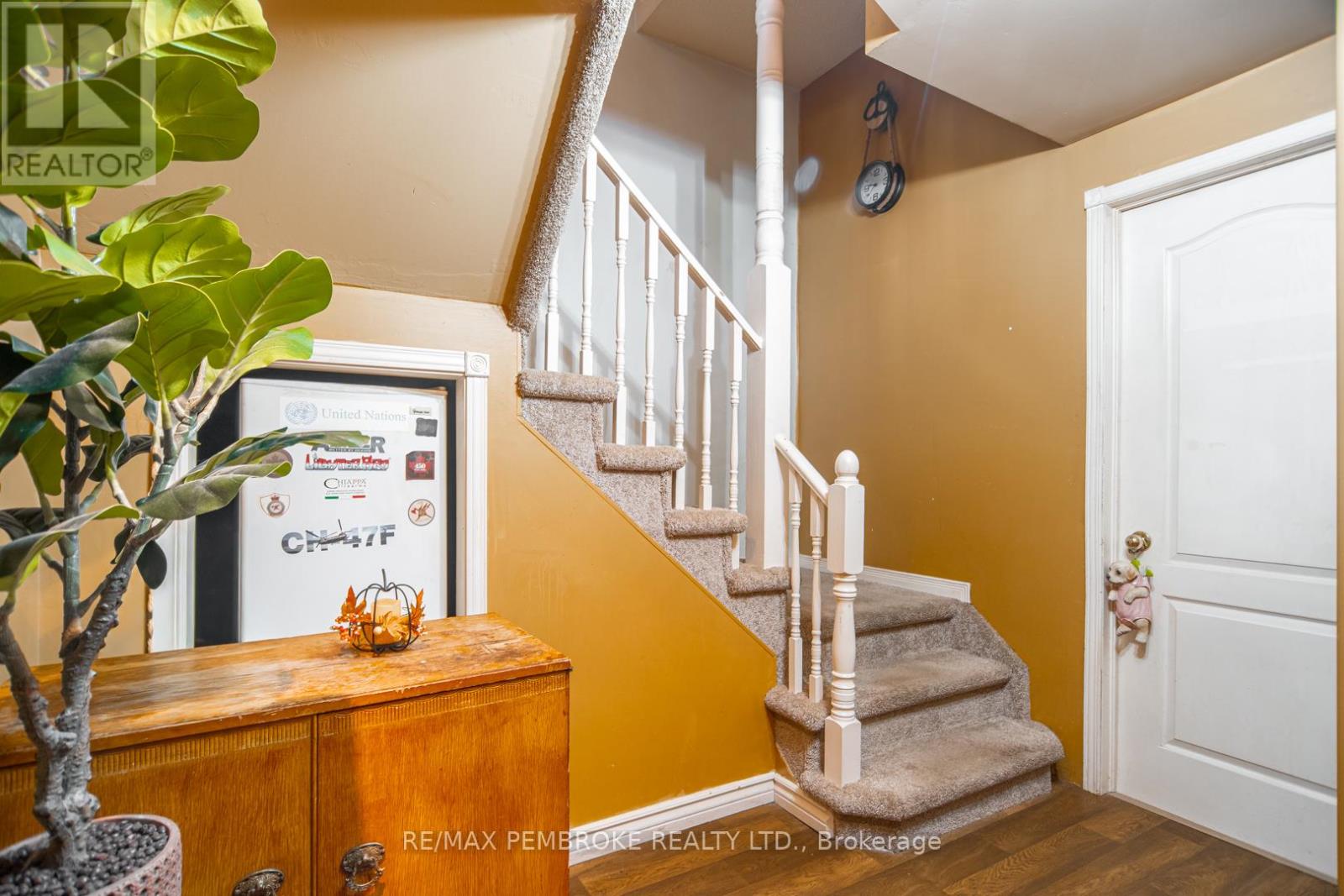 33 Vermont Meadows, Petawawa, Ontario  K8H 3N4 - Photo 26 - X12475323