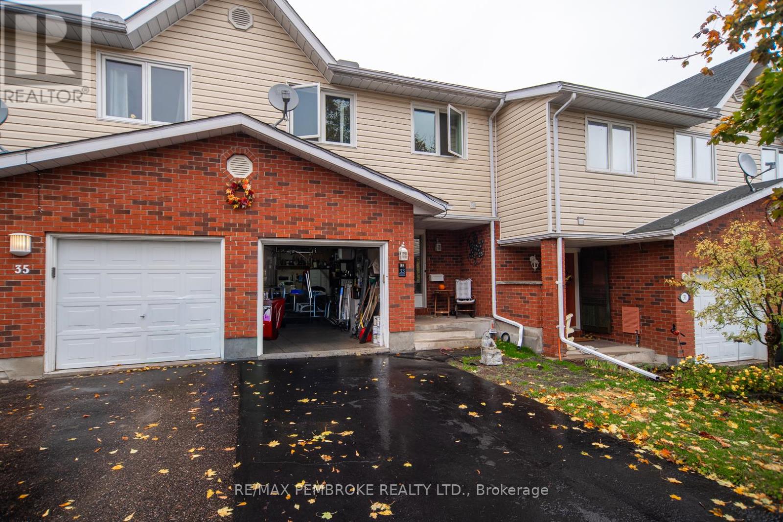 33 Vermont Meadows, Petawawa, Ontario  K8H 3N4 - Photo 32 - X12475323
