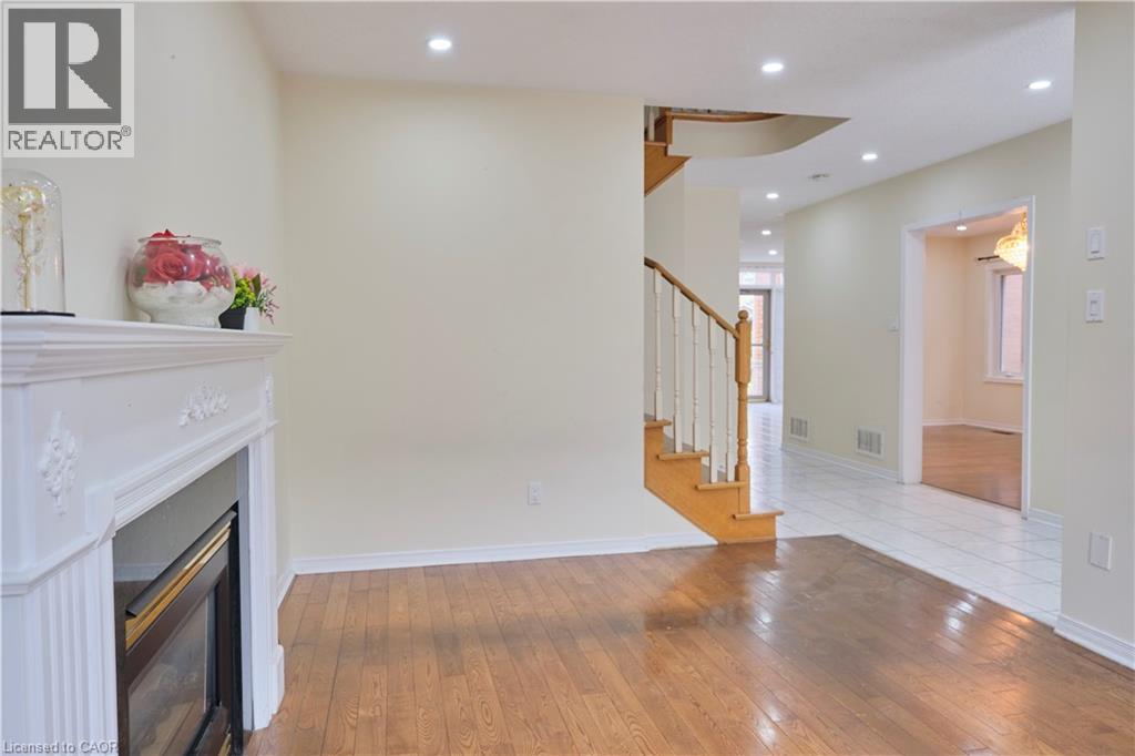 12 Pacific Wind Crescent Unit# Upper, Brampton, Ontario  L6R 1Z9 - Photo 9 - 40781130