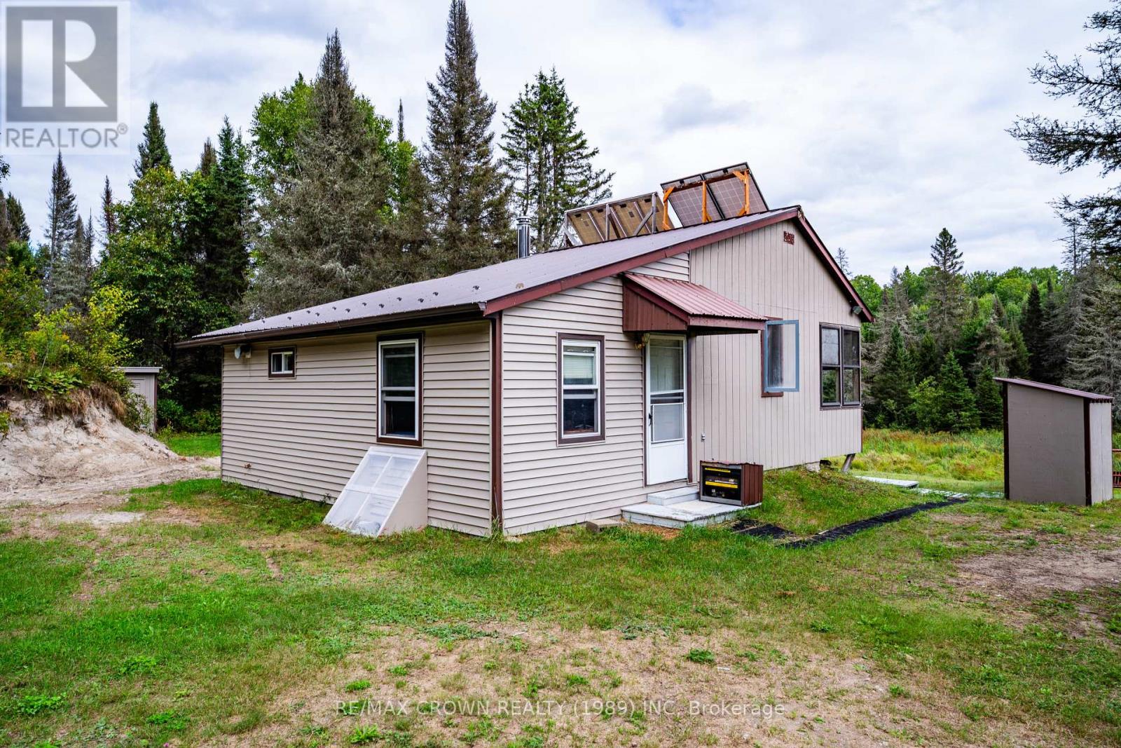 346 Cameron Road, Papineau-Cameron, Ontario  P0H 1V0 - Photo 2 - X12475424