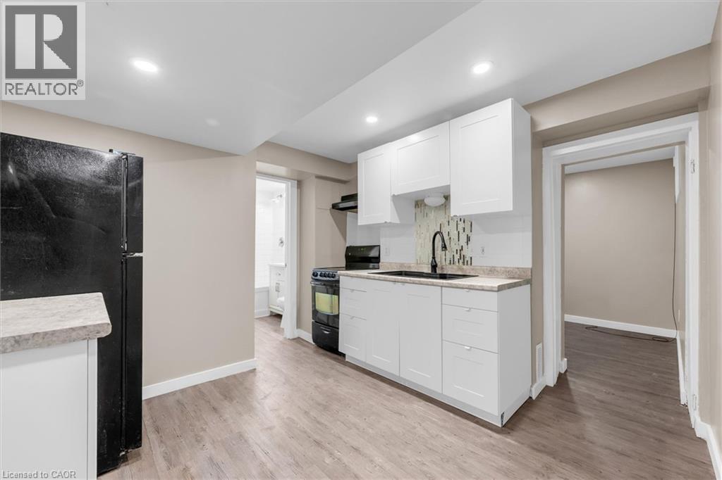 62 Bond Street, Kitchener, Ontario  N2H 4S5 - Photo 18 - 40781097