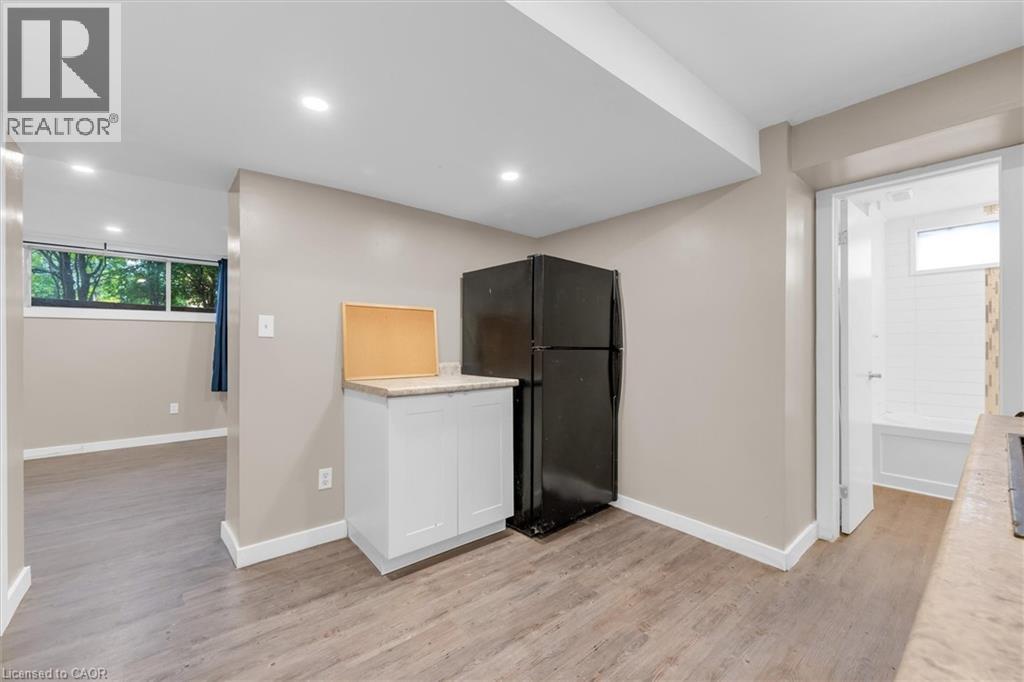 62 Bond Street, Kitchener, Ontario  N2H 4S5 - Photo 19 - 40781097
