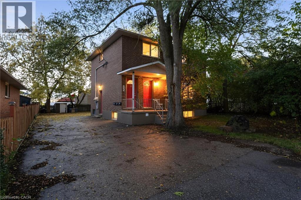 62 Bond Street, Kitchener, Ontario  N2H 4S5 - Photo 2 - 40781097
