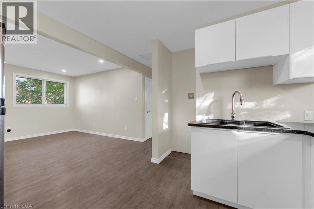 62 Bond Street, Kitchener, Ontario  N2H 4S5 - Photo 34 - 40781097