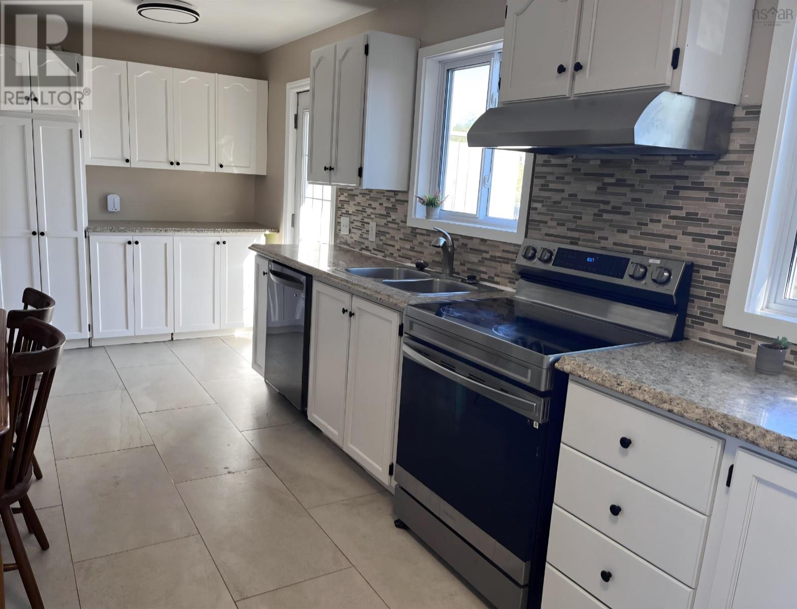 16 Ridgeview Street, Milford, Nova Scotia  B0N 1Y0 - Photo 10 - 202520926