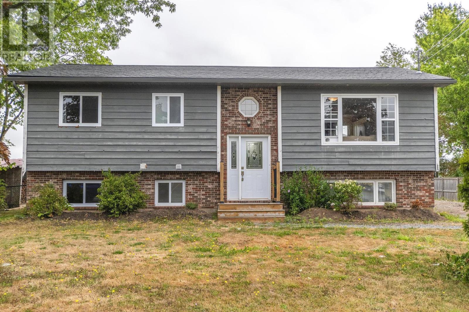 16 Ridgeview Street, Milford, Nova Scotia  B0N 1Y0 - Photo 4 - 202520926