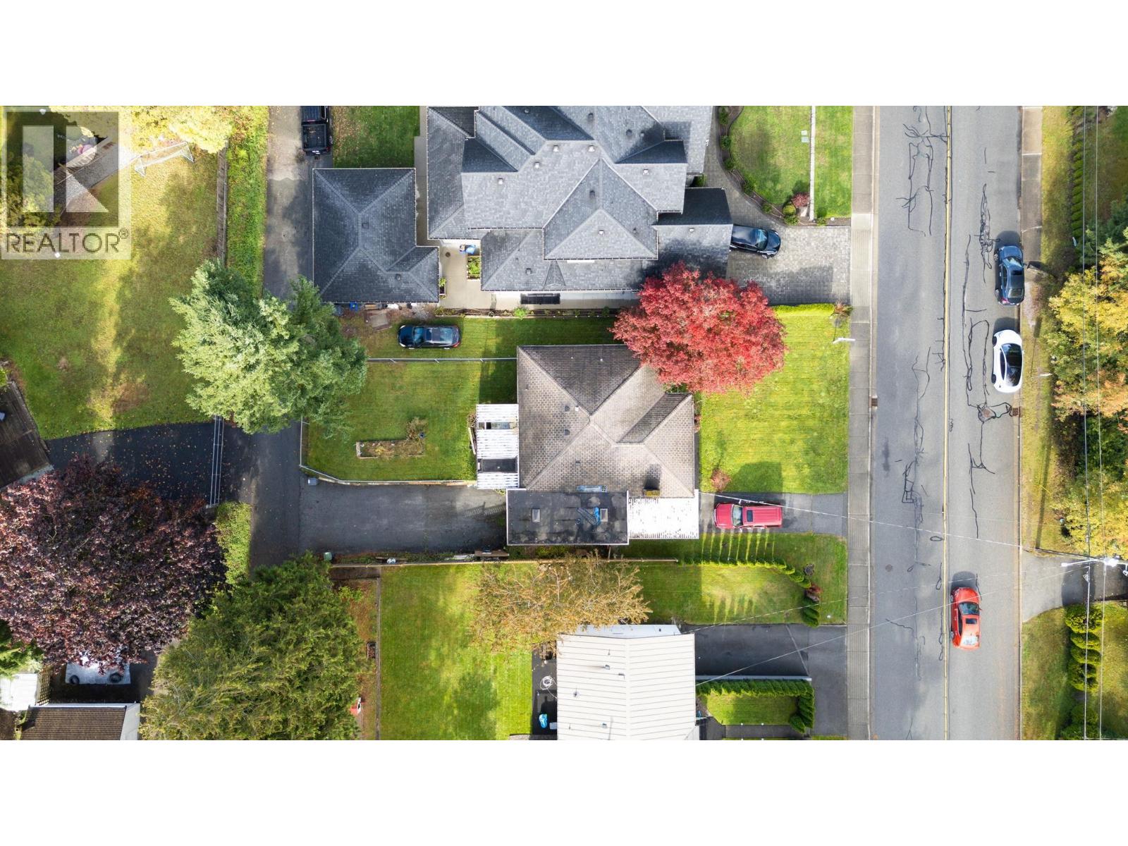 654 Linton Street, Coquitlam, British Columbia  V3J 6J9 - Photo 2 - R3060755