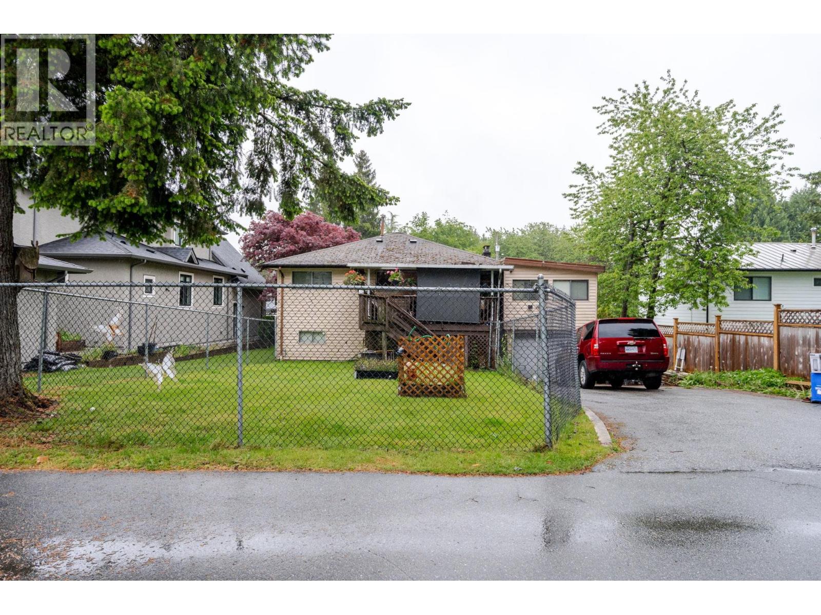 654 Linton Street, Coquitlam, British Columbia  V3J 6J9 - Photo 9 - R3060755