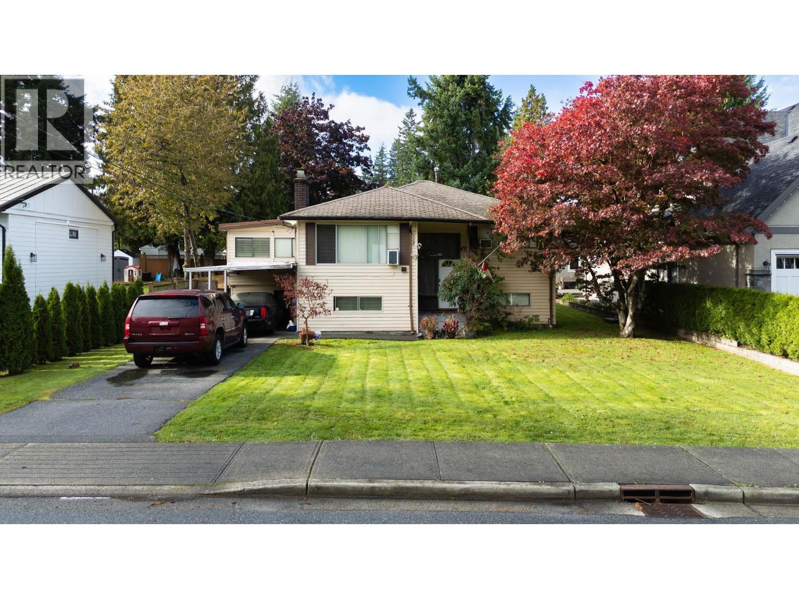 654 Linton Street, Coquitlam, British Columbia  V3J 6J9 - Photo 5 - R3060755