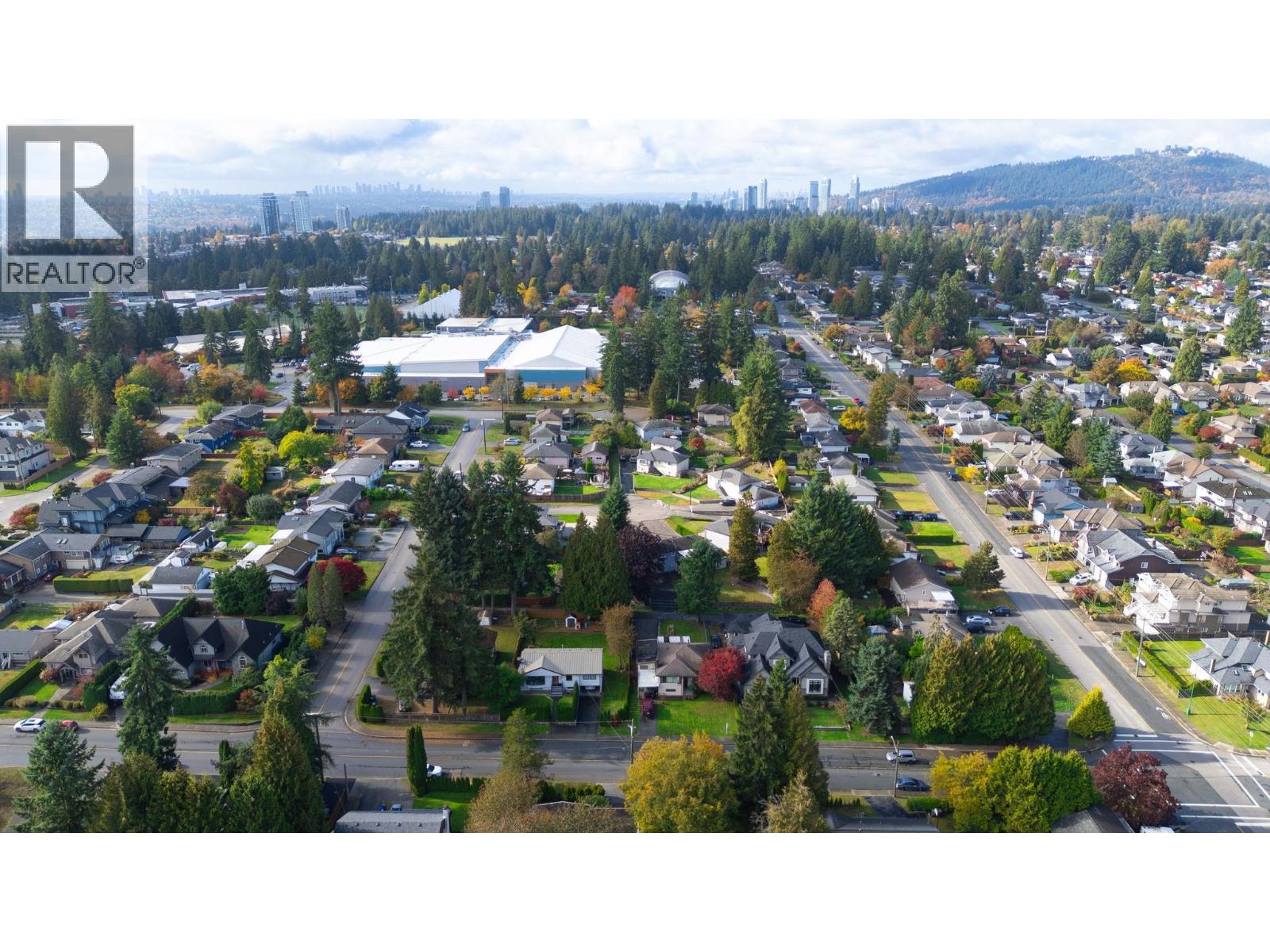 654 Linton Street, Coquitlam, British Columbia  V3J 6J9 - Photo 4 - R3060755
