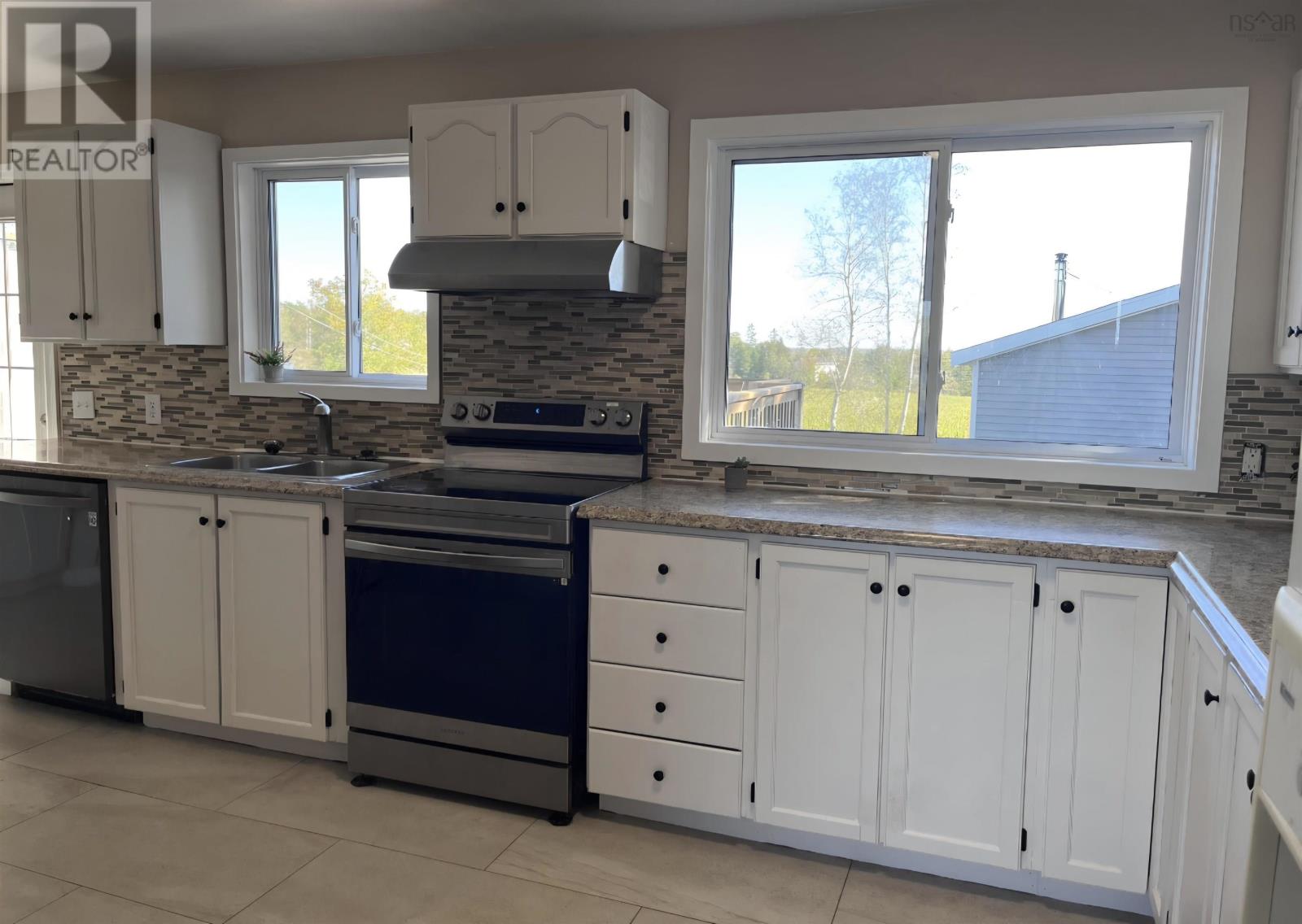 16 Ridgeview Street, Milford, Nova Scotia  B0N 1Y0 - Photo 9 - 202520926