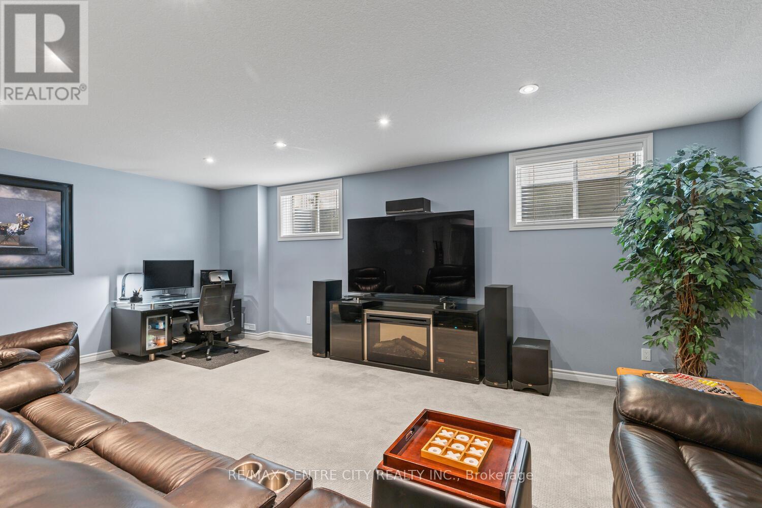 458 Eagletrace Drive, London North (North R), Ontario  N6G 0E7 - Photo 43 - X12475387