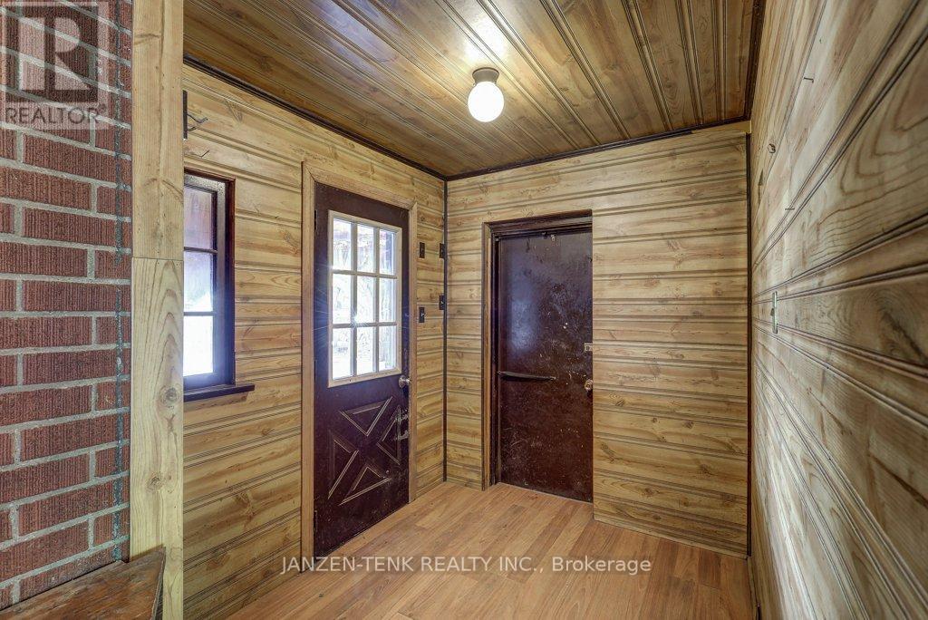 219 Centennial Avenue, Central Elgin, Ontario  N5R 5B4 - Photo 20 - X12475389