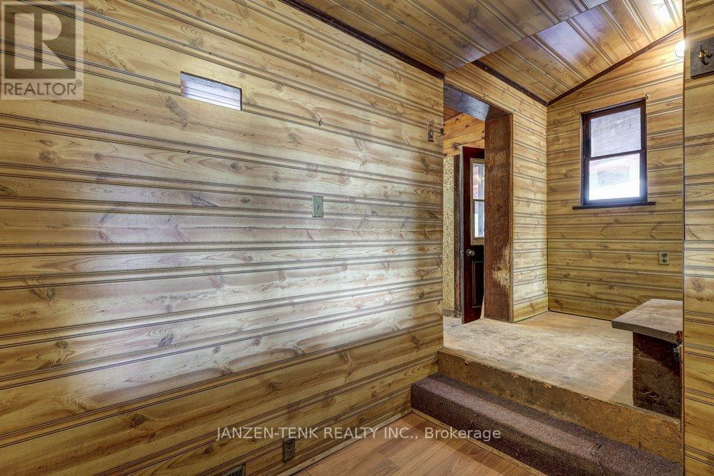 219 Centennial Avenue, Central Elgin, Ontario  N5R 5B4 - Photo 21 - X12475389