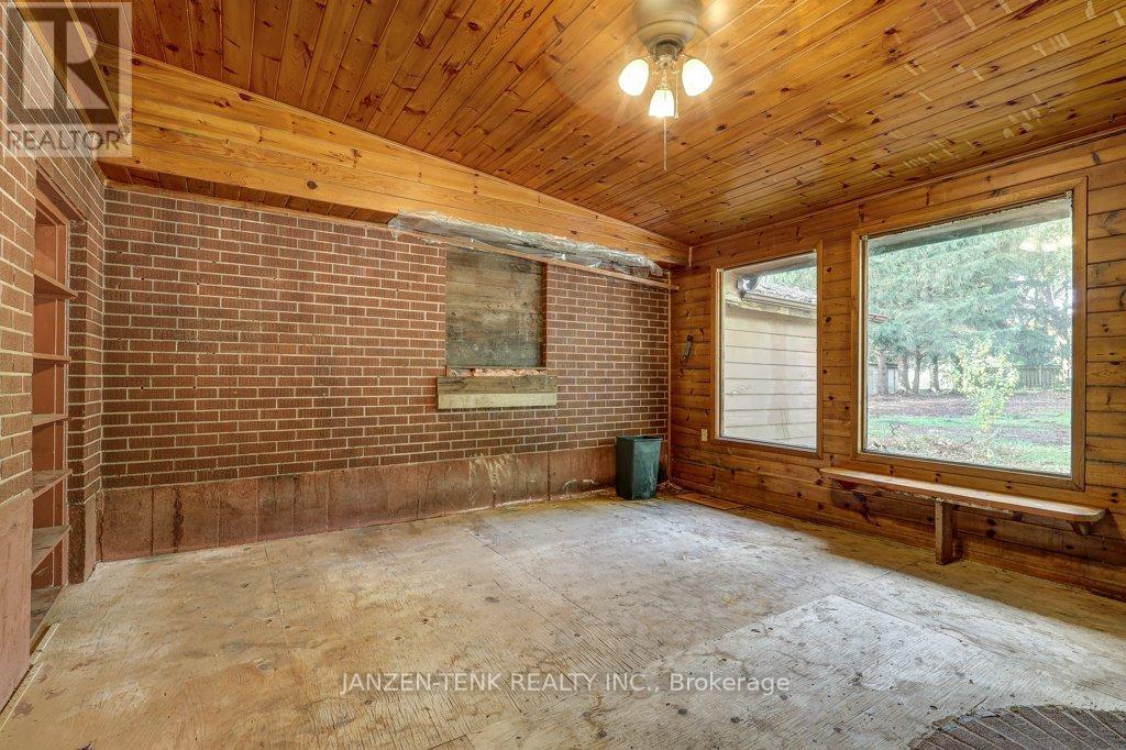 219 Centennial Avenue, Central Elgin, Ontario  N5R 5B4 - Photo 22 - X12475389