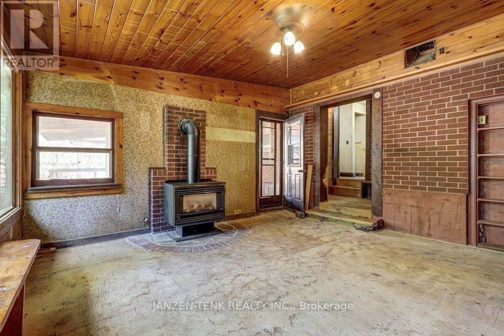 219 Centennial Avenue, Central Elgin, Ontario  N5R 5B4 - Photo 24 - X12475389