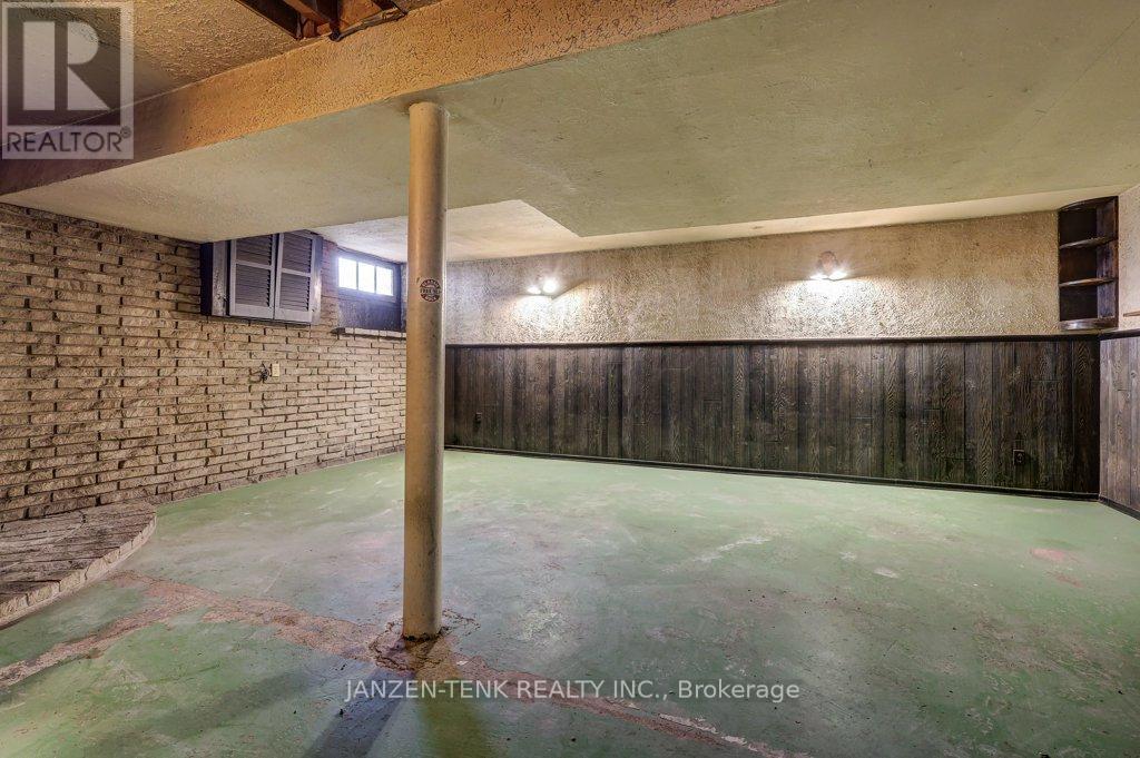 219 Centennial Avenue, Central Elgin, Ontario  N5R 5B4 - Photo 33 - X12475389