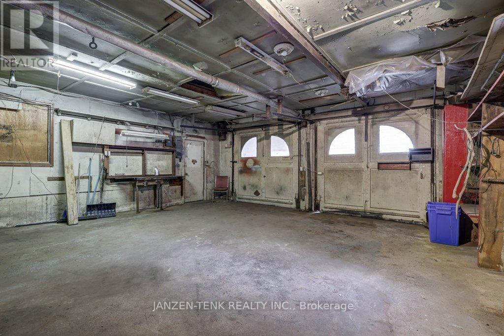 219 Centennial Avenue, Central Elgin, Ontario  N5R 5B4 - Photo 36 - X12475389