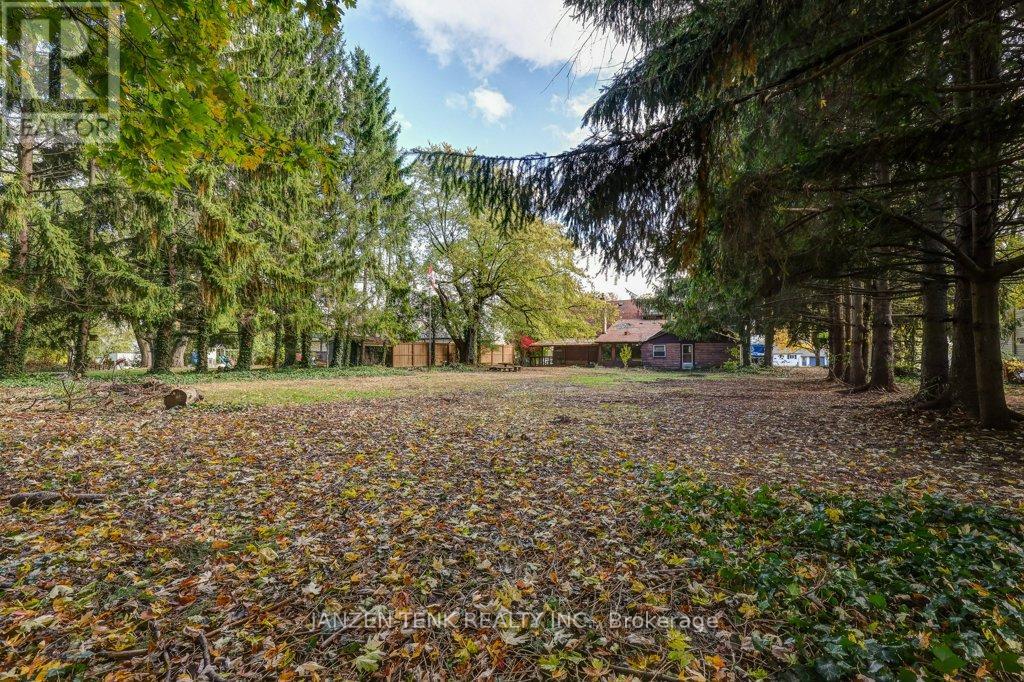 219 Centennial Avenue, Central Elgin, Ontario  N5R 5B4 - Photo 39 - X12475389