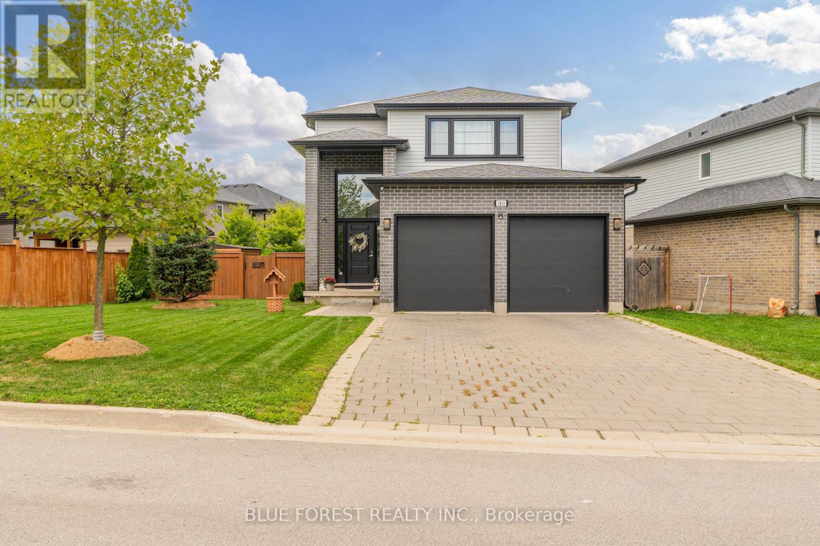 1819 FOXRIDGE CRESCENT, London North, Ontario