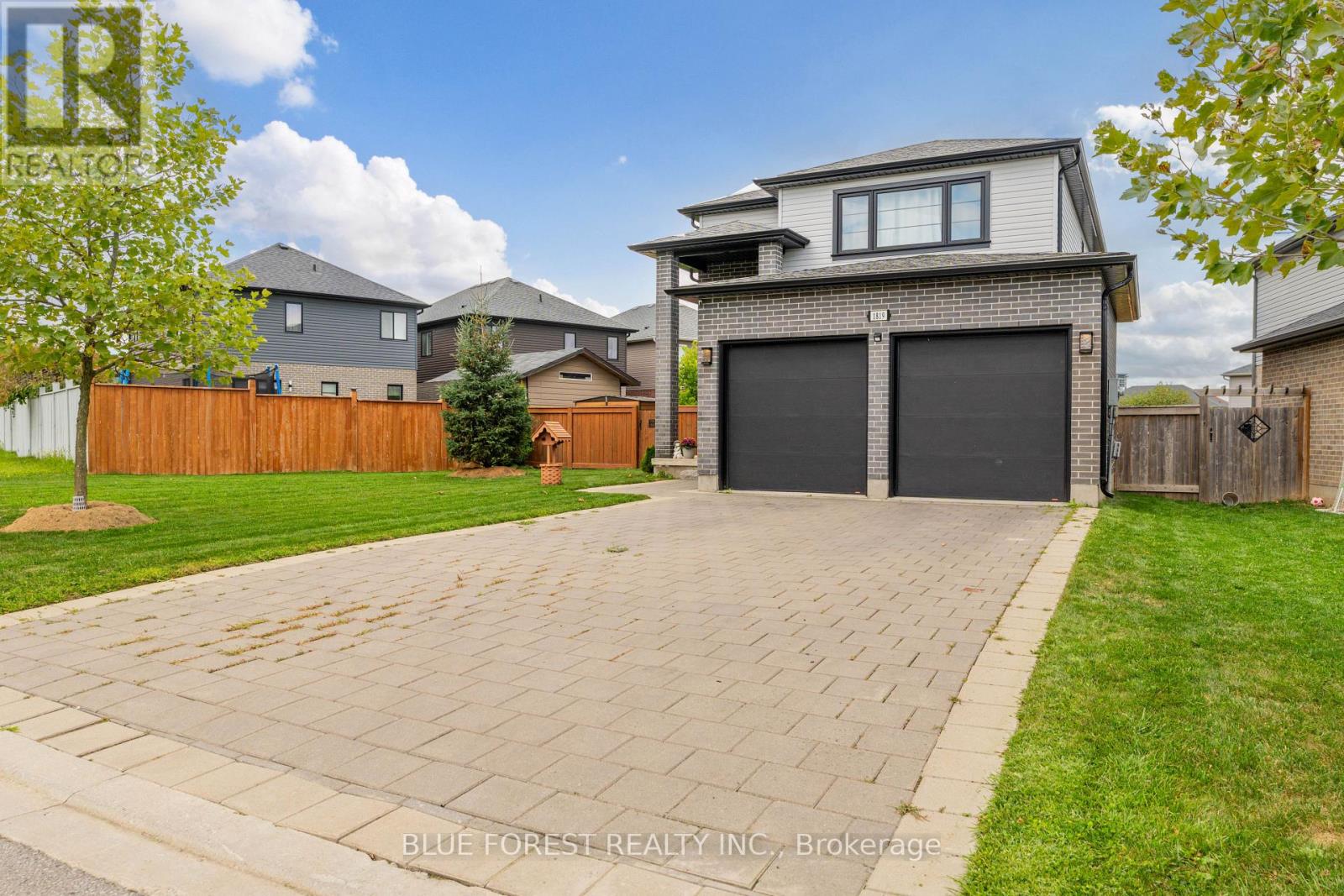 1819 Foxridge Crescent, London North, Ontario  N6G 5B4 - Photo 2 - X12475408