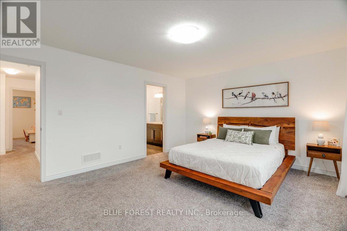 1819 Foxridge Crescent, London North, Ontario  N6G 5B4 - Photo 21 - X12475408